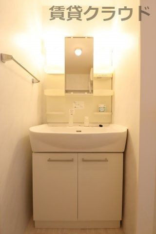 サンプットコートの洗面所|朝の支度はシャンプードレッサーにお任せ！