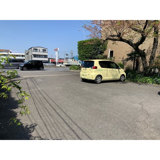 岐阜市薮田南１丁目の駐車場の駐車場