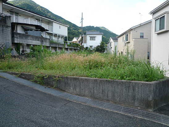 【前面道路含む現地写真】