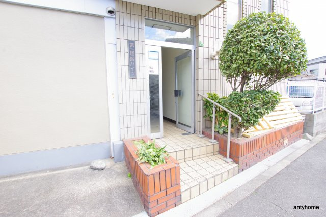 第1嵯峨ハイツ　仲介手数料無料のエントランス