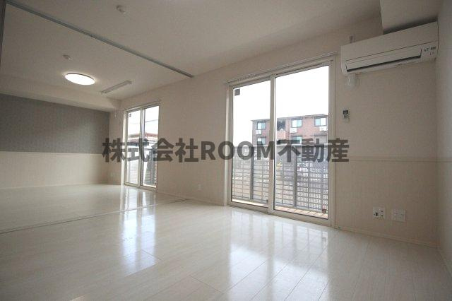 セジュールさくらDGⅡの居間・リビング|ゆったりとした居間です