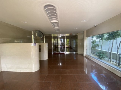 【ロビー】 | ドゥ・ルペール