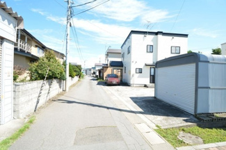 【前面道路含む現地写真】