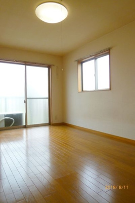 【居間・リビング】 | アムール松福園-C