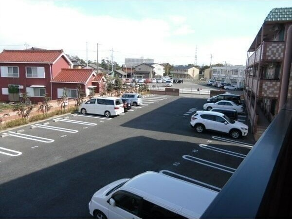 和泉乃郷II号館　　刈谷市近郊の賃貸ならクラスホーム刈谷店の駐車場