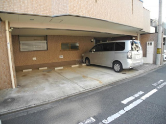 【駐車場】 | ピュアハウスブラウン | 駐車場があります