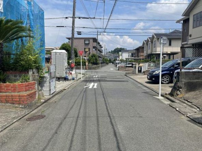 【前面道路含む現地写真】 | 藤沢市渡内２丁目　新築