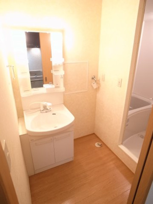 【洗面所】 | エクセル9 | 脱衣スペースは扉で間仕切り。