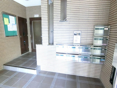 【エントランス】 | ベルメゾン御陵2