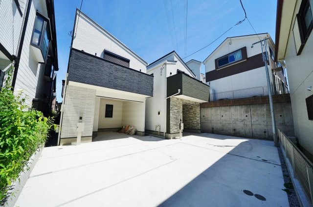 【横浜市保土ケ谷区狩場町422-58新築戸建てA号棟】★仲介手数料無料★（瀬戸ヶ谷小学校・岩崎中学校）の外観|横須賀線「保土ケ谷」駅までバスご利用可能。