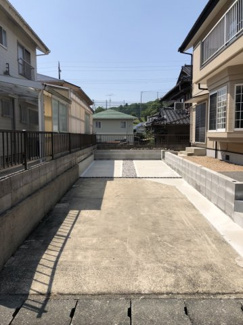 【駐車場】 | 縦列駐車で複数台駐車可能