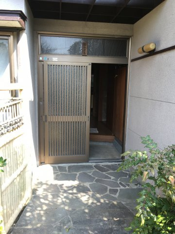 山鹿貸家のエントランス