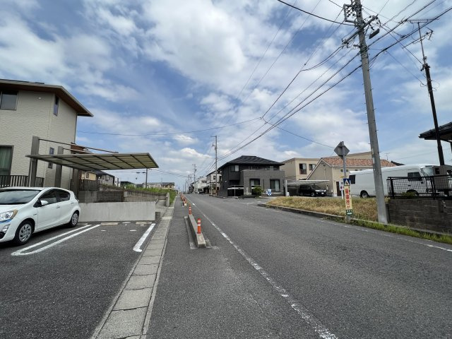 ヴィラ・ウィングの周辺|接面道路