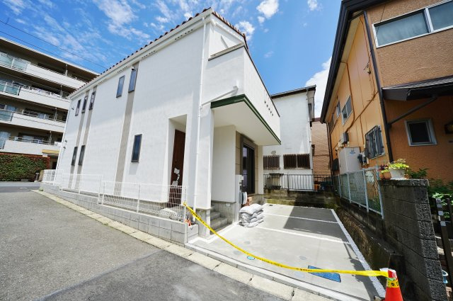 【保土ケ谷区狩場町303-270新築戸建て】★仲介手数料無料★（瀬戸ヶ谷小学校・岩崎中学校）の外観|JR横須賀線「保土ケ谷」駅までバスがご利用頂けます。