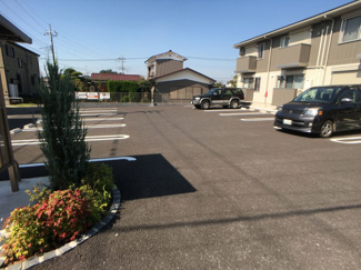 【駐車場】