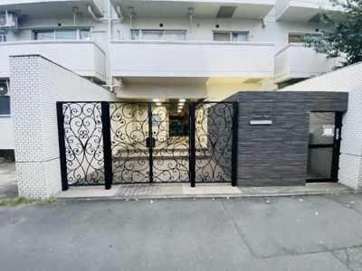【エントランス】 | 多摩川ハイツ | エントランス部分です。