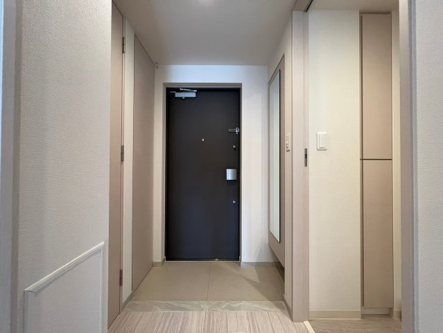 Dimus北浜の玄関