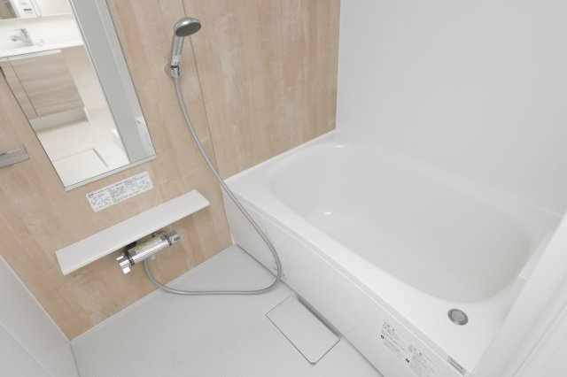 アンジュール西小岩の浴室