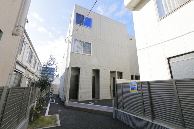 アンジュール西小岩のエントランス