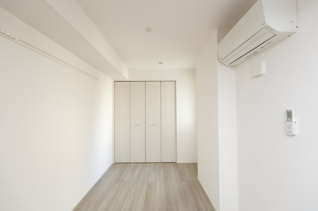 アンジュール西小岩の洋室