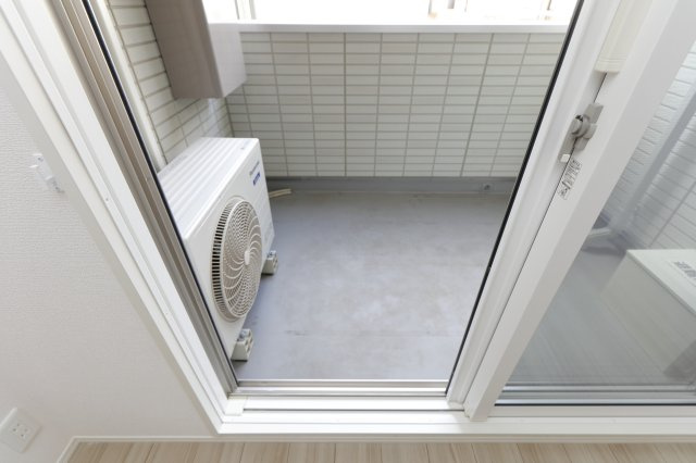 アンジュール西小岩のバルコニー