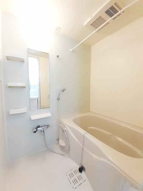 ウィステリアタウンⅧの浴室