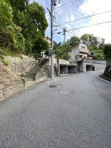 売土地　相田5丁目の前面道路含む現地写真