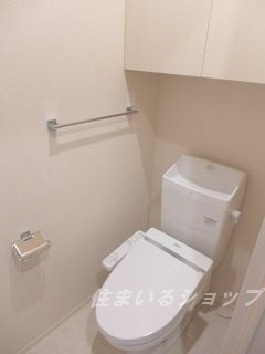広島市安佐北区口田南９丁目のアパートのトイレ|シャワートイレ・収納棚あり