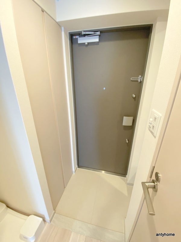 ディームス北浜　仲介手数料無料の玄関