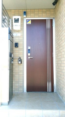 【玄関】 | クロシェット | 玄関前