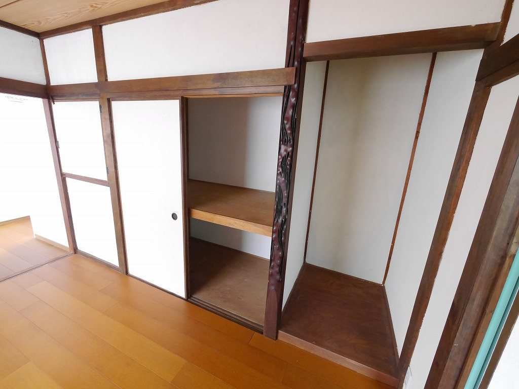 鈴蘭台東町3丁目戸建の収納