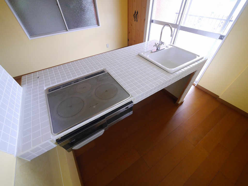 鈴蘭台東町3丁目戸建のキッチン