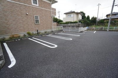 【駐車場】 | ピーノ・レジーナⅢ