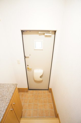 【玄関】 | ピーノ・レジーナⅢ | ※同物件・同タイプの写真です。