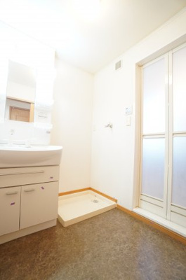 【洗面所】 | ピーノ・レジーナⅢ | ※同物件・同タイプの写真です。