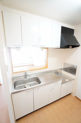 【キッチン】 | ピーノ・レジーナⅢ | ※同物件・同タイプの写真です。