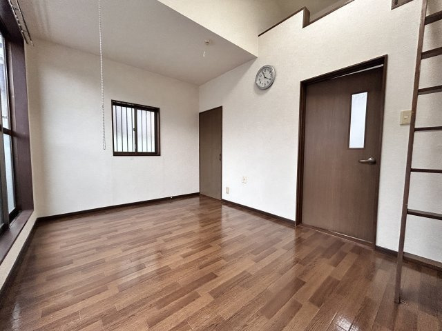 アパートメントKABEの寝室