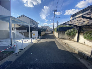【前面道路含む現地写真】