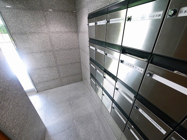 レナ新大宮ビル