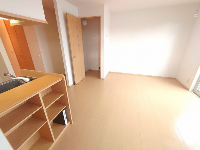 セジュール西土井の洋室
