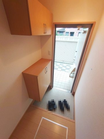 セジュール西土井の玄関