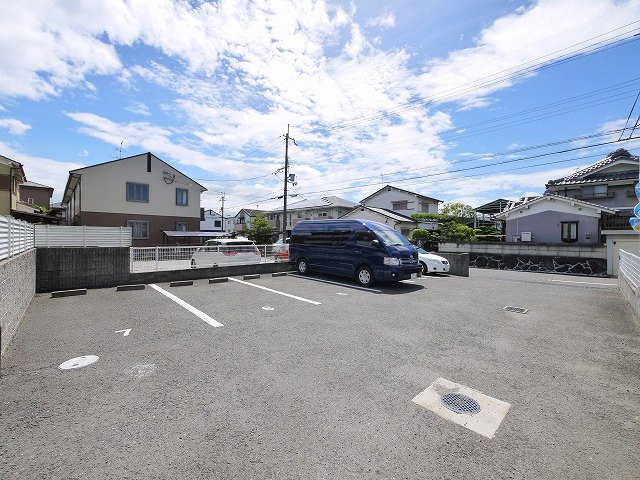シャルマン南紀寺の駐車場