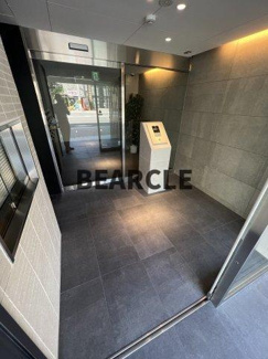 【エントランス】 | GRAND LATTICE KAWARAMACHI SHICHIJO | 毎日通るエントランスはこのようになっています