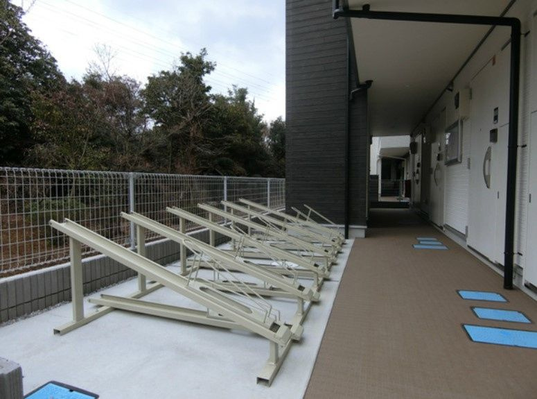 リブリ・立川錦町のエントランス