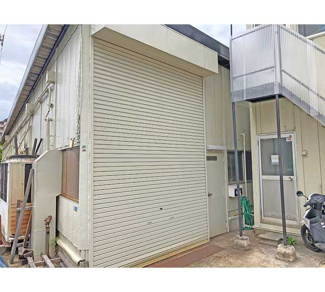 【外観】 | 織茂貸工場・倉庫 | シャッター高3.4ｍ、幅2.6ｍ