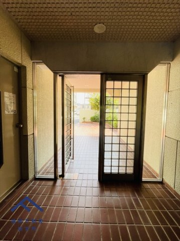 サンビューハイツ原のエントランス