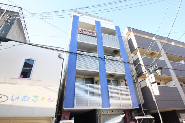 セレブコート近大前の外観