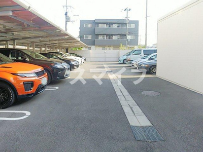 【駐車場】 | グランデュール | 駐車場