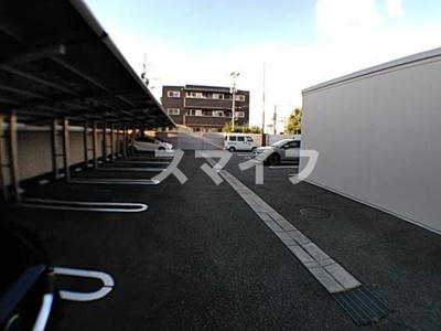 【駐車場】 | グランデュール | 駐車場