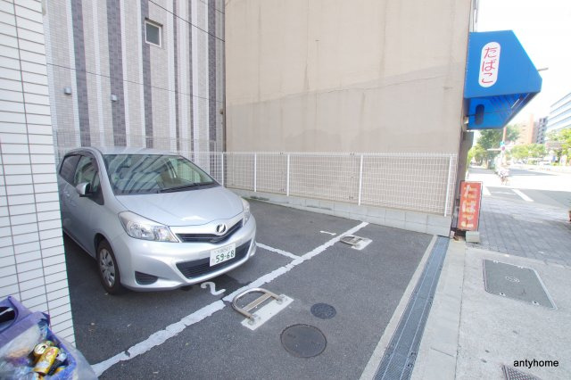 キャピトル天神橋　仲介手数料無料の駐車場